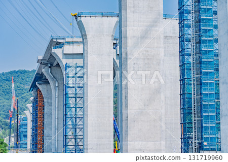 Construction site of the Shin-Meishin Expressway between Hirakata City and Takatsuki City, Osaka Prefecture 131719960