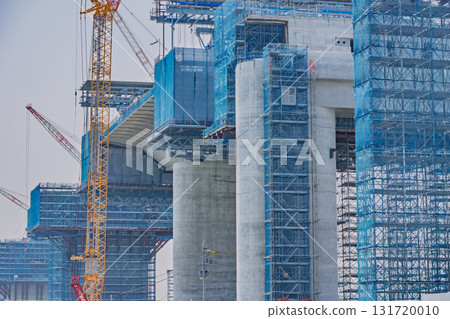 大阪府枚方市～高槻市區新名神高速公路建設現場 131720010