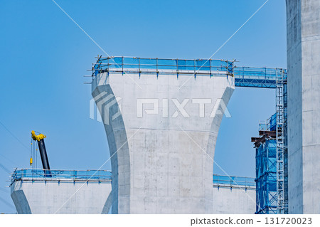 Construction site of the Shin-Meishin Expressway between Hirakata City and Takatsuki City, Osaka Prefecture 131720023