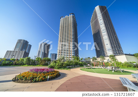 Kawasaki cityscape: Overlooking the Musashi-Kosugi tower apartment complex [Kawasaki City, Kanagawa Prefecture] 131721607
