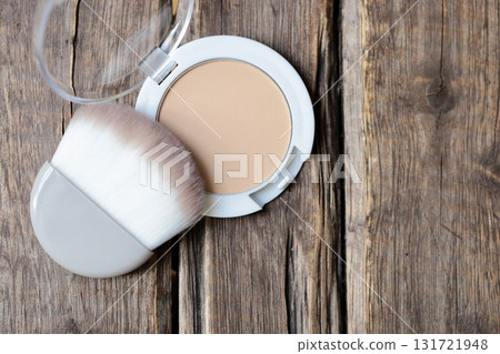 粉餅和粉底刷 131721948