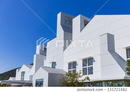 Ishinomaki City Museum Maruhon Art Terrace 131721982