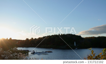 秋日夕陽與湖景 秋日夕陽與湖景 131722102