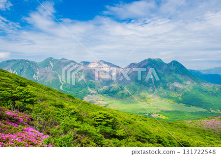 從大船山登山道眺望的三俁山和中岳 從大船山登山道眺望的三俁山和中岳 131722548
