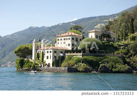 Villa Balbianello on Lake Como in Italy is a famous tourist spot, so tickets must be reserved online in advance. Villa Balbianello on Lake Como in Italy is a famous tourist spot, so tickets must be reserved online in advance. 131723313