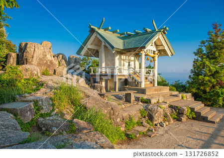 寶滿山頂峰的灶門神社的上宮神社 寶滿山頂峰的灶門神社的上宮神社 131726852