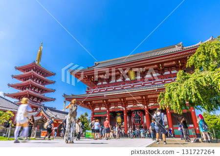 Tokyo cityscape in Japan: Inbound tourism continues... It's like a foreign country... Sensoji Temple crowded with foreign tourists Tokyo cityscape in Japan: Inbound tourism continues... It's like a foreign country... Sensoji Temple crowded with foreign tourists 131727264