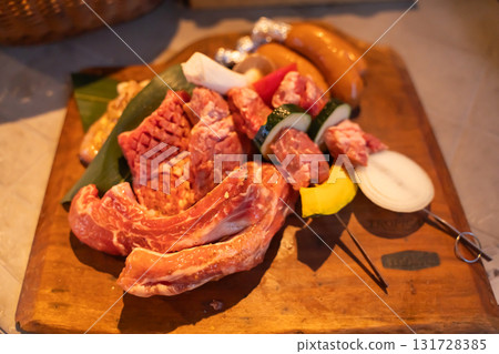 燒烤肉和烤串 131728385