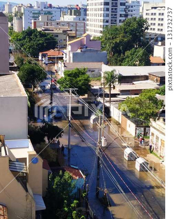[Brazil] Cityscape after flooding 131732737