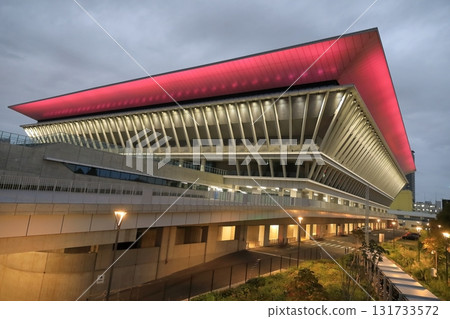 燈光璀璨的東京水上運動中心(東京都江東區) 燈光璀璨的東京水上運動中心(東京都江東區) 131733572