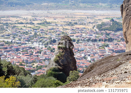 View of the city of Kalambaka from above 131735971
