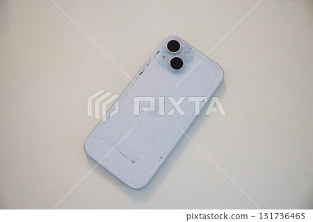 Smartphone breakage 131736465