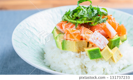 三文魚鱷梨飯 131737233