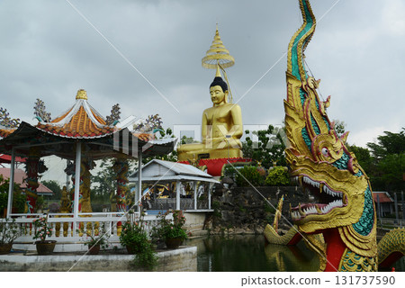 The world's largest outdoor Luang Pho Sothon statue is enshrined at Wat Nong Yai.The lap width is 10 meters and the height is 14 meters. It is located behind the chapel. 131737590