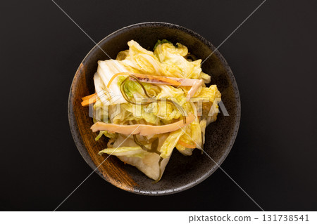 Matsumae Chinese cabbage pickles (dried squid and kelp) 131738541