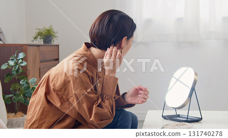 In between grooming In between grooming 131740278