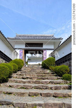 Gujo Hachiman Castle Gate and Earthen Wall 131741490