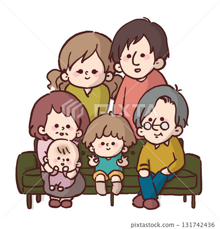 三代家庭坐在沙發上 131742436