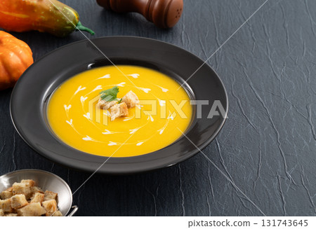 南瓜 濃湯 秋天 食物 麵包 creamy pumpkin soup かぼちゃポタージュ スープ 131743645