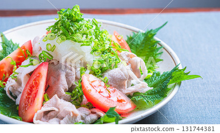 Cold shabu 131744381