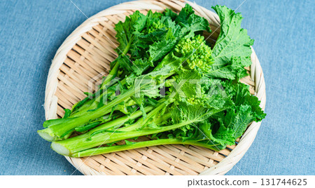 Rape blossoms 131744625