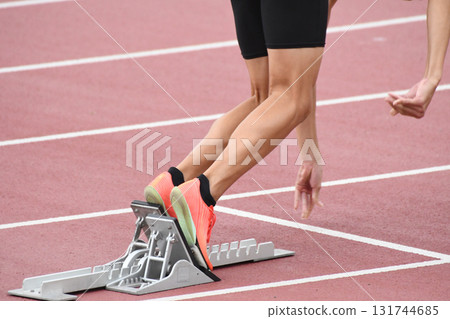 等待出發的運動員 131744685