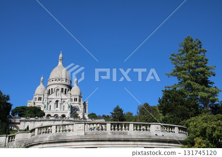巴黎蒙馬特美麗的聖心堂 巴黎蒙馬特美麗的聖心堂 131745120