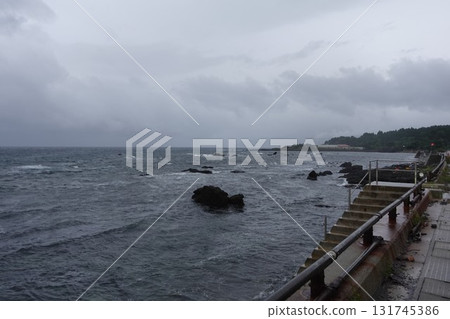 大間町以鮪魚捕撈聞名,其海岸線遍布珊瑚礁。 2025年9月 大間町以鮪魚捕撈聞名,其海岸線遍布珊瑚礁。 2025年9月 131745386