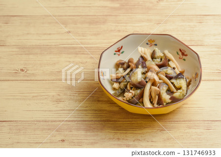 薑汁茄子菇 131746933