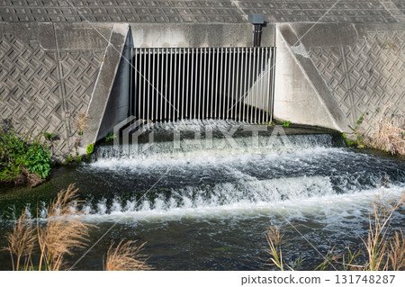 污水處理廠廢水排放口 污水處理廠廢水排放口 131748287