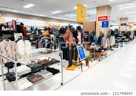 東京都調布市國領町 伊藤洋華堂國領店 男裝區 131749045