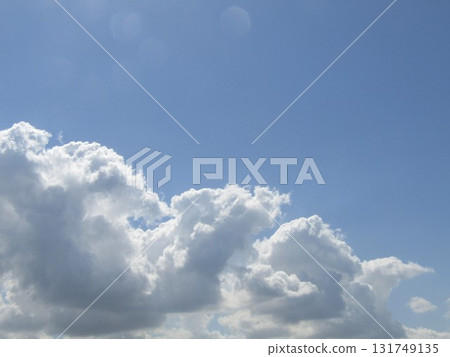 Blue sky and white clouds on Inageumi coast in September 131749135