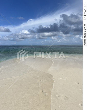 Maldives Paradise Island with Beach Swing and Loungers Maldives Paradise Island with Beach Swing and Loungers 131752168