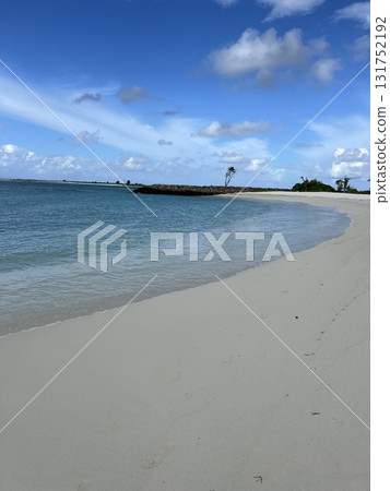 Maldives Paradise Island with Beach Swing and Loungers Maldives Paradise Island with Beach Swing and Loungers 131752192