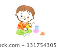 手繪插圖：一個男孩在玩積木 131754305