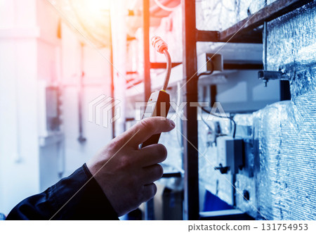 Device for measuring the concentration of natural gases.  131754953