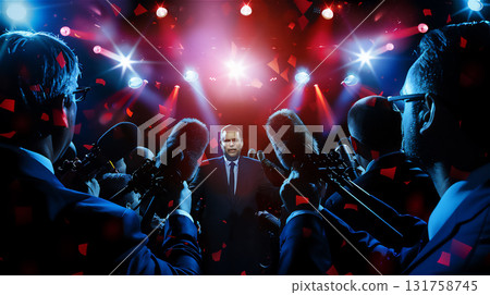 The moment of the speech surrounded by the media 131758745
