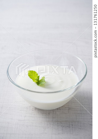 原味酸奶 131761250