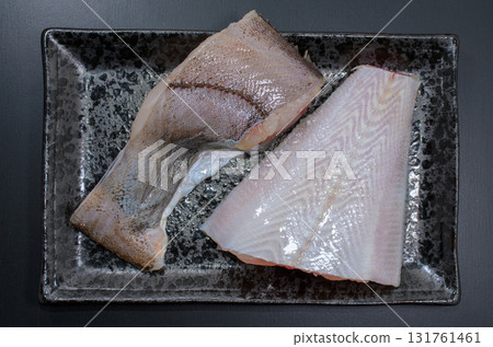 紅比目魚片非常適合燉煮 紅比目魚片非常適合燉煮 131761461