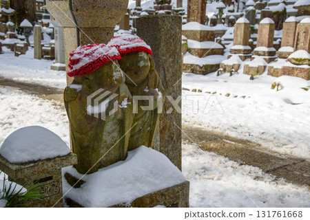 高野山奧院地藏的好朋友 高野山奧院地藏的好朋友 131761668
