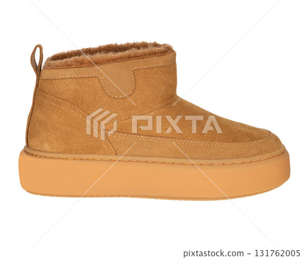 Tan suede winter shoe with fur lining Tan suede winter shoe with fur lining 131762005