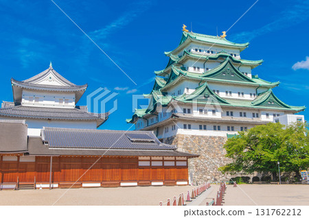 Nagoya Castle's main keep and small keep 131762212