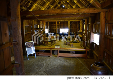 妮喬 048 131763201