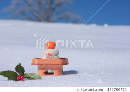 Kagami mochi in the snow Kagami mochi in the snow 131766711
