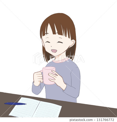 一個女孩拿著杯子學習休息 一個女孩拿著杯子學習休息 131766772