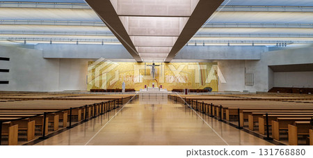 Interior of the modern Minor Ba Interior of the modern Minor Ba 131768880