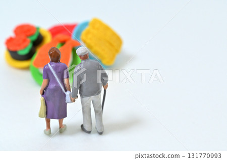 SDGs Food waste Seniors looking at discarded food SDGs Food waste Seniors looking at discarded food 131770993