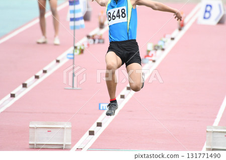 Long jumper jumping Long jumper jumping 131771490