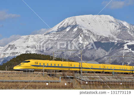 黃醫生T5列車穿越白雪皚皚的伊吹山 131773119