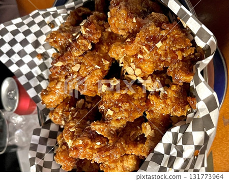 Crispy fried chicken with golden, crunchy skin and juicy, tender meat. A delicious and savory dish, perfect for any meal, served with dipping sauces or side dishes for extra flavor! Crispy fried chicken with golden, crunchy skin and juicy, tender meat. A delicious and savory dish, perfect for any meal, served with dipping sauces or side dishes for extra flavor! 131773964